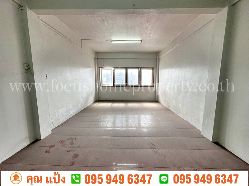 ขายตึกแถว 4 ชั้น ติดถนน ติวานนท์ ใกล้รถไฟฟ้า