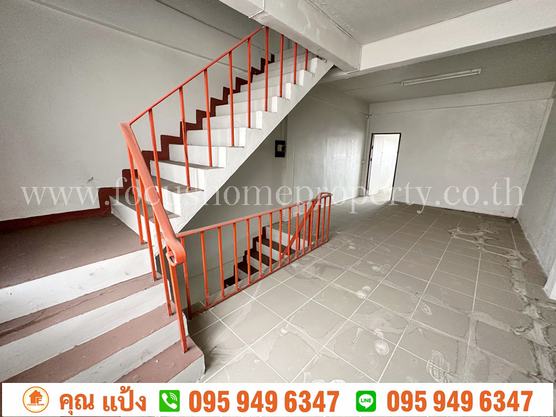 ขายตึกแถว 4 ชั้น ติดถนน ติวานนท์ ใกล้รถไฟฟ้า