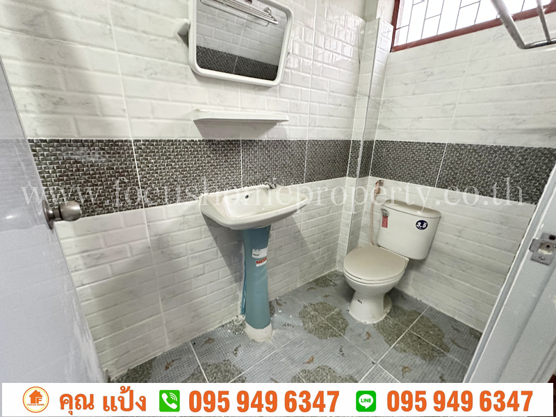 ขายตึกแถว 4 ชั้น ติดถนน ติวานนท์ ใกล้รถไฟฟ้า