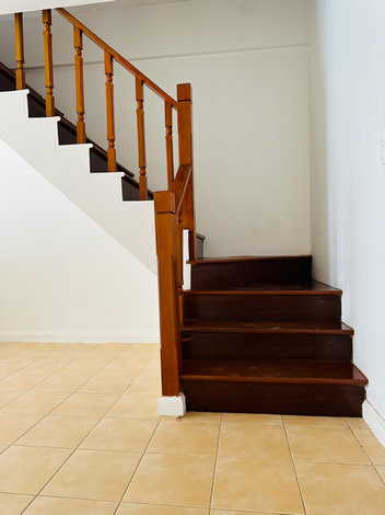 ขายบ้านทาวน์โฮม 2 ชั้น โครงการพูนสินธานี 3  ใกล้สถานีรถไฟฟ้า กรุงเทพฯ