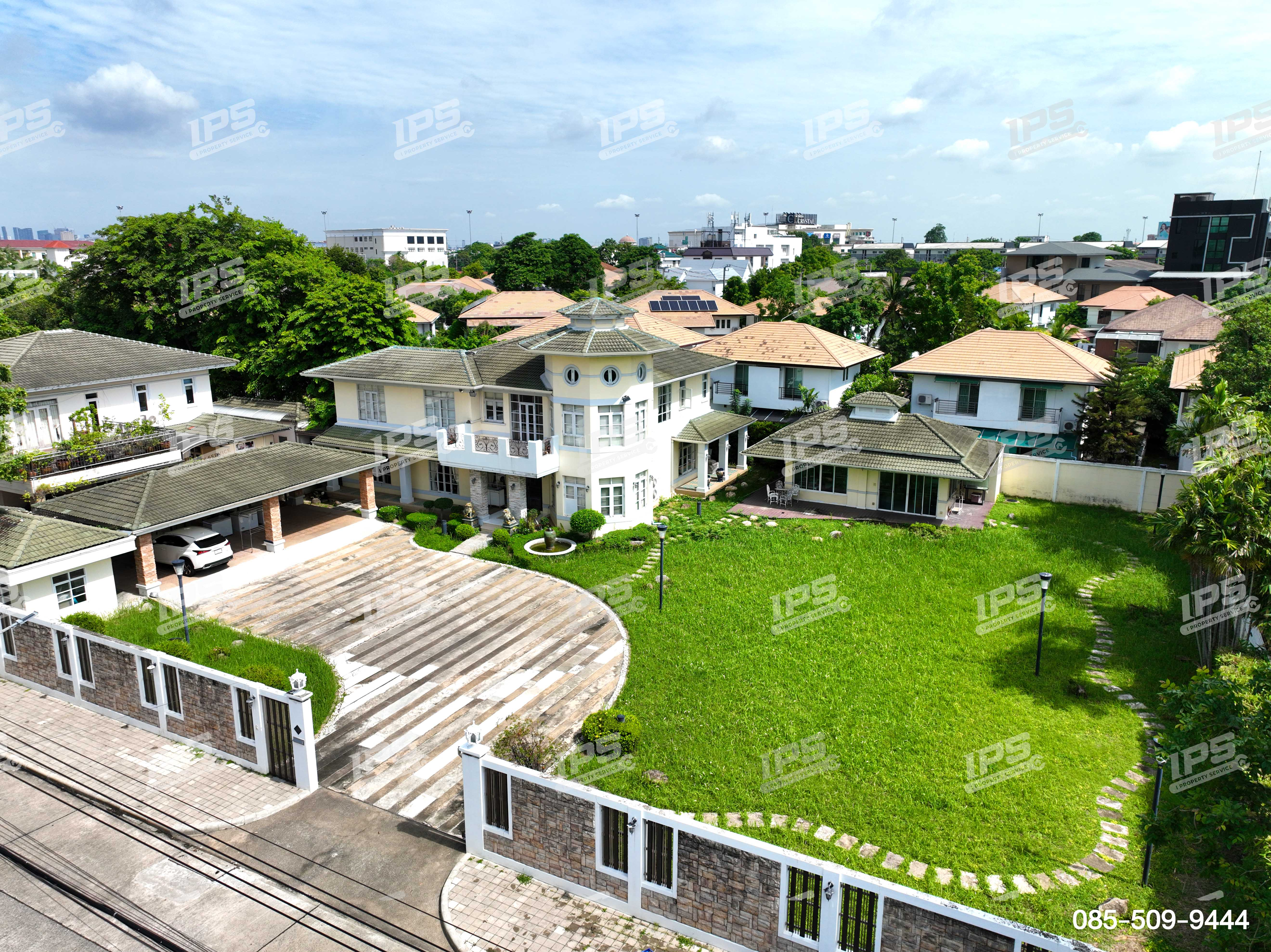 ขายบ้านหรูใจกลางเมือง หมู่บ้านลาดพร้าว 2  เอ็กซ์คลูซีฟ เรสซิเดนซ์ ใกล้ CDC