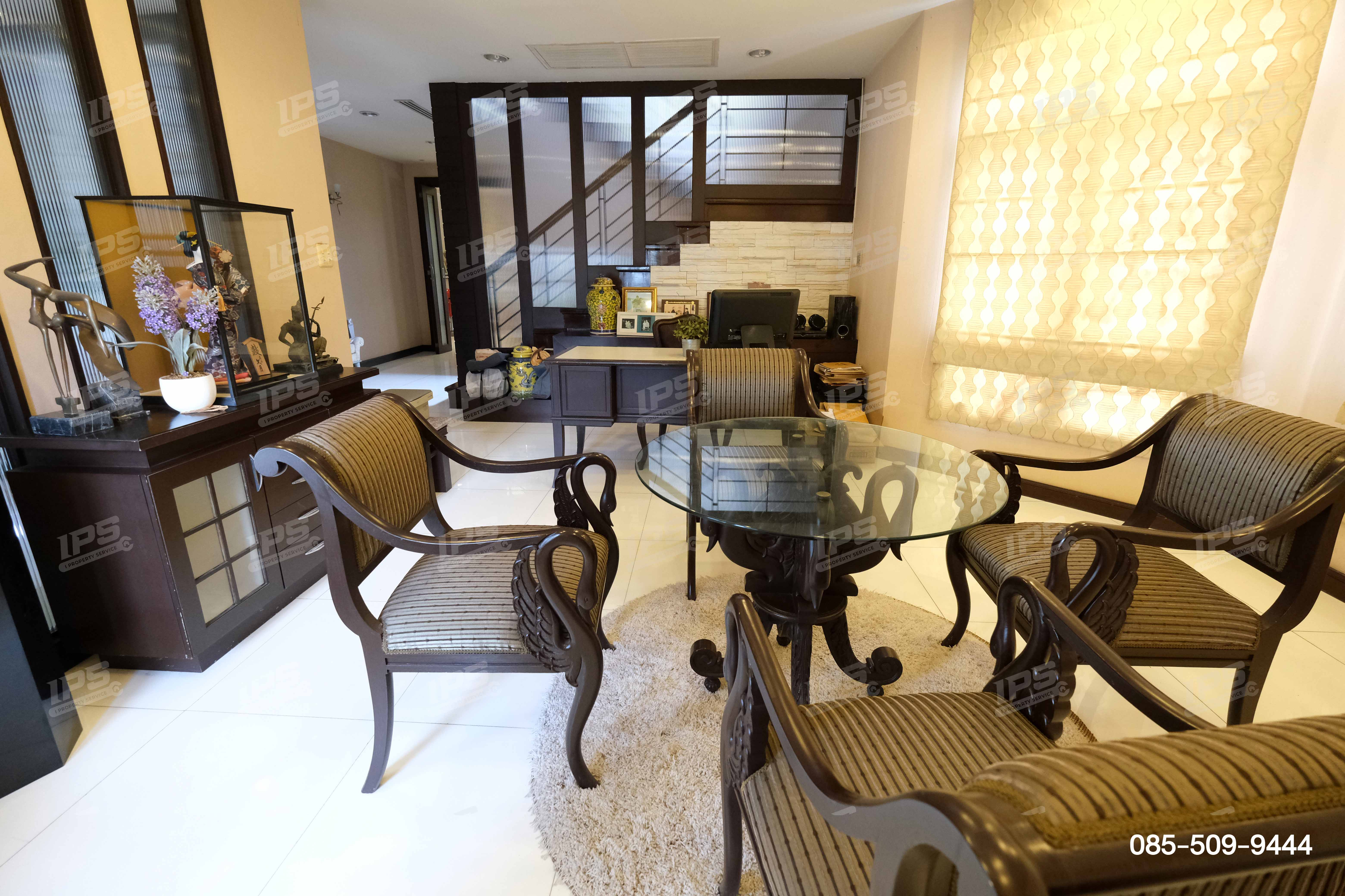 ขายบ้านหรูใจกลางเมือง หมู่บ้านลาดพร้าว 2  เอ็กซ์คลูซีฟ เรสซิเดนซ์ ใกล้ CDC
