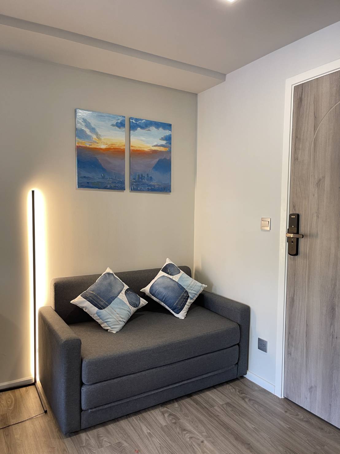 ขายปิดหนี้ แต่งครบพร้อมอยู่ Atmoz Kaset SriRacha 27 ตรม วิวภูเขา ครัวปิด ห้องมุม