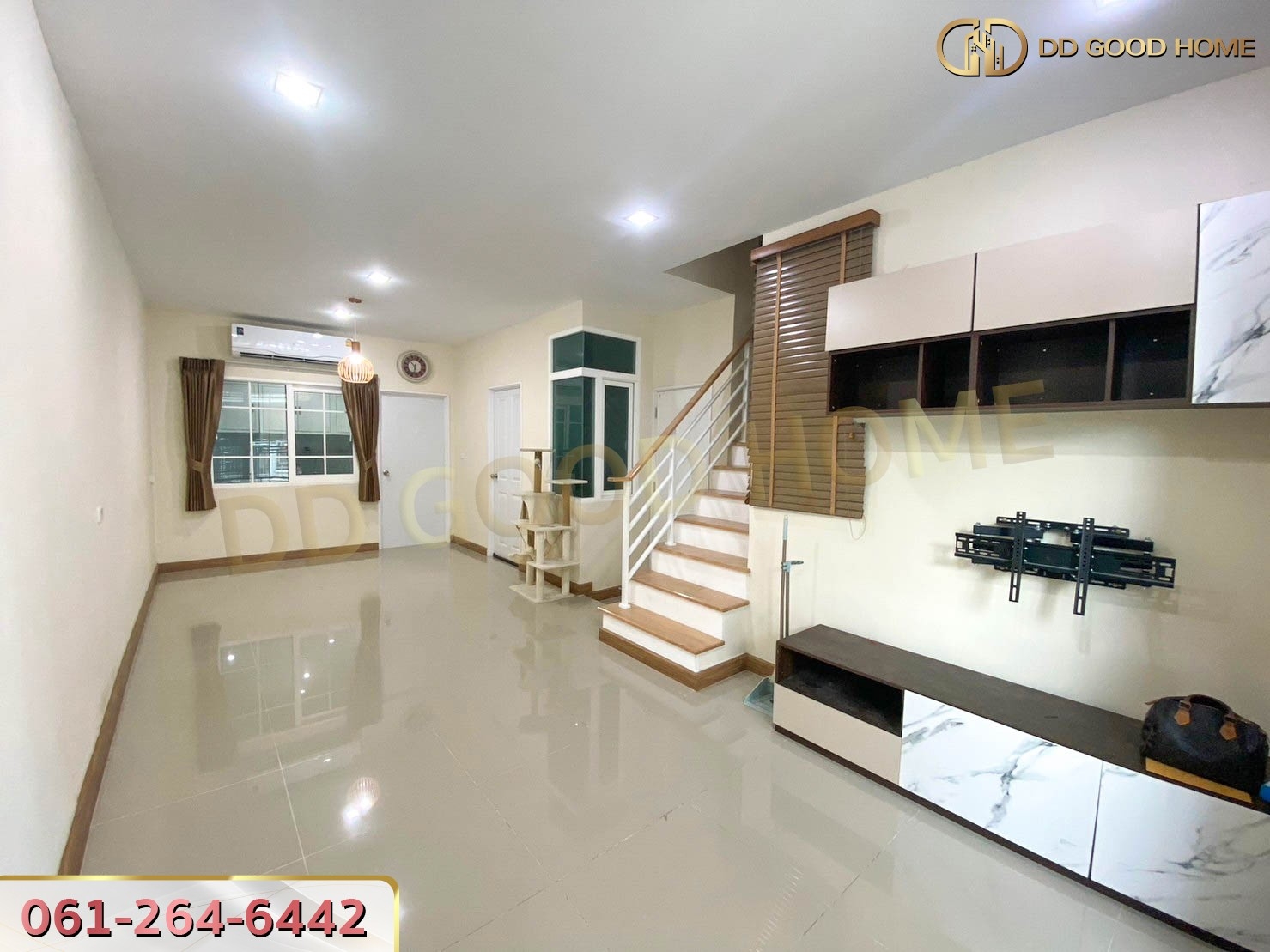 หมู่บ้านโกลเด้นท์ ทาวน์ 2 ปิ่นเกล้า-จรัญสนิทวงศ์ ทาวน์เฮ้าส์ 2 ชั้น ต.บางกรวย จ.นนทบุรี