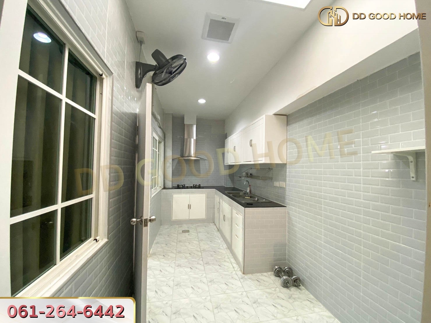 หมู่บ้านโกลเด้นท์ ทาวน์ 2 ปิ่นเกล้า-จรัญสนิทวงศ์ ทาวน์เฮ้าส์ 2 ชั้น ต.บางกรวย จ.นนทบุรี