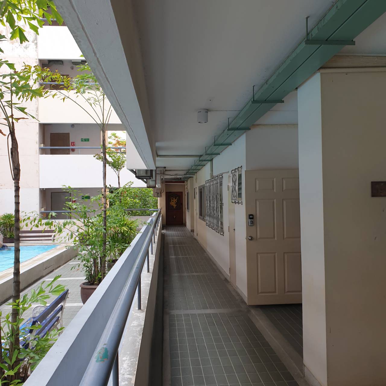 ขายห้องชุด GARDEN COURT CONDO ( คอนโดบ้านรวงข้าว )