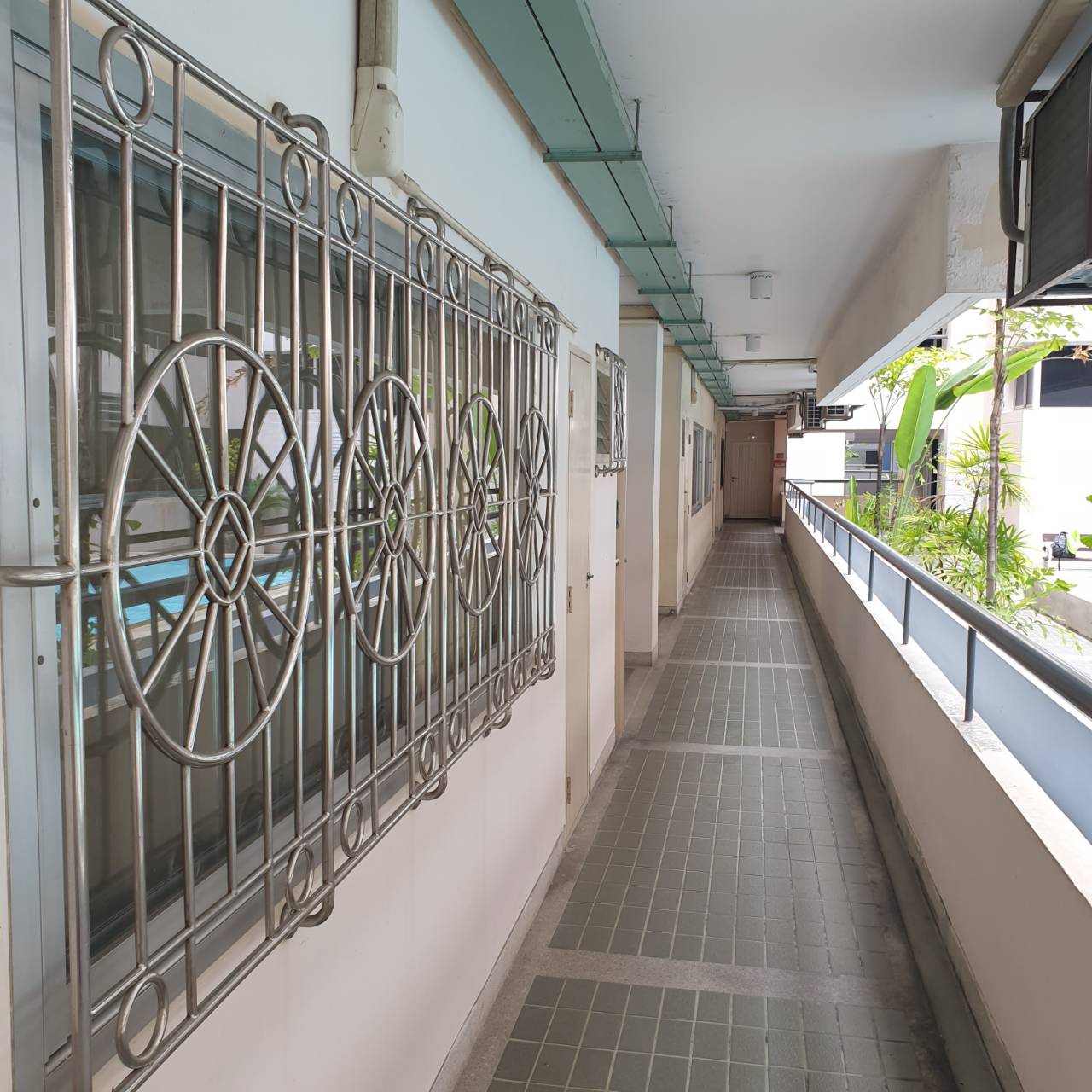ขายห้องชุด GARDEN COURT CONDO ( คอนโดบ้านรวงข้าว )