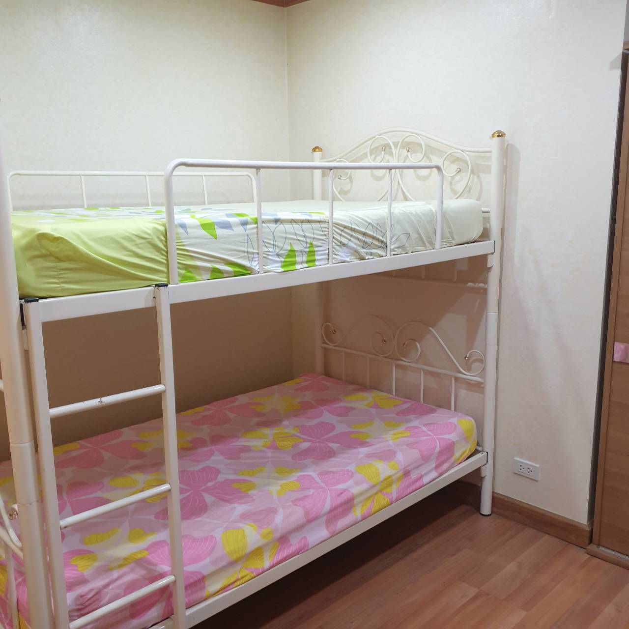 ขายห้องชุด GARDEN COURT CONDO ( คอนโดบ้านรวงข้าว )