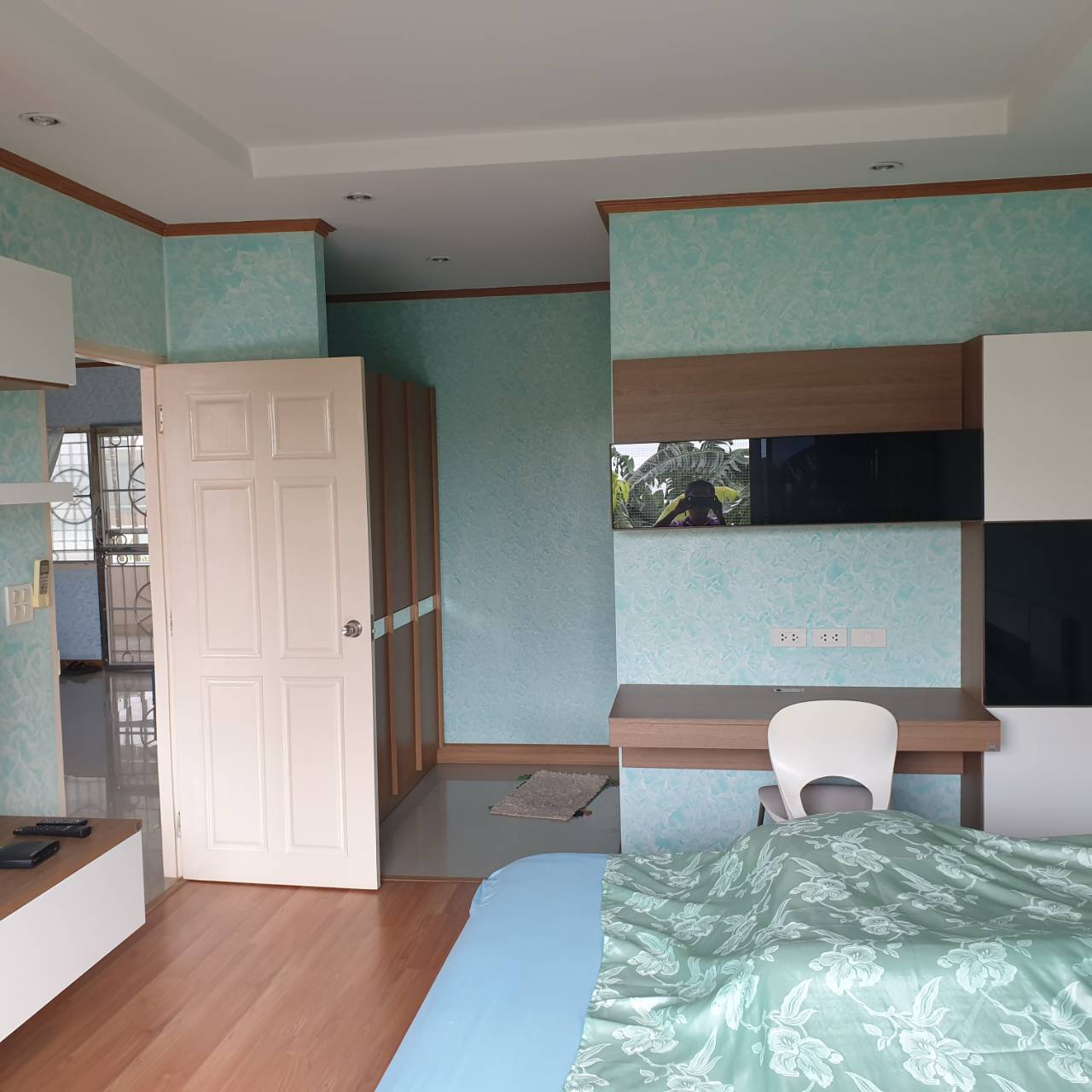 ขายห้องชุด GARDEN COURT CONDO ( คอนโดบ้านรวงข้าว )