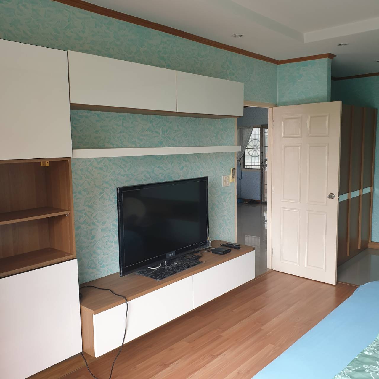 ขายห้องชุด GARDEN COURT CONDO ( คอนโดบ้านรวงข้าว )
