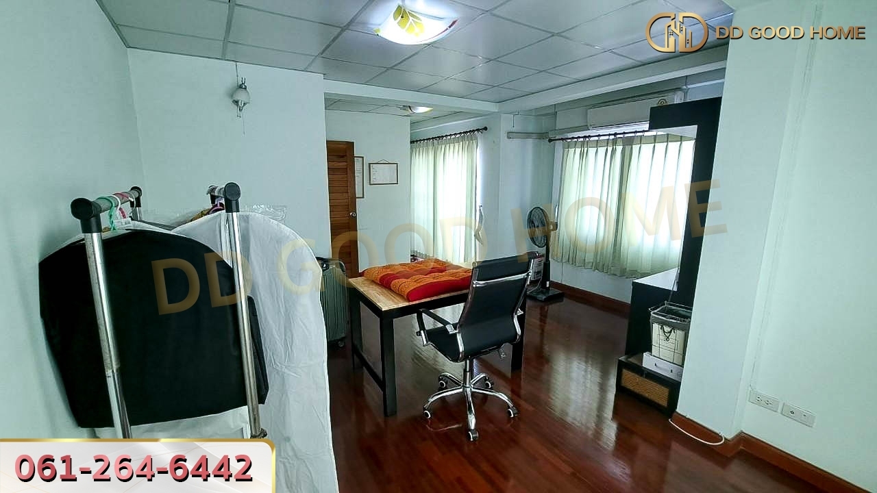 หอพักพร้อมบ้านอยู่ศัย 3 ชั้นครึ่ง ซ.รัตนาธิเบศร์ 22 ต.รัตนาธิเบศร์ จ.นนทบุรี