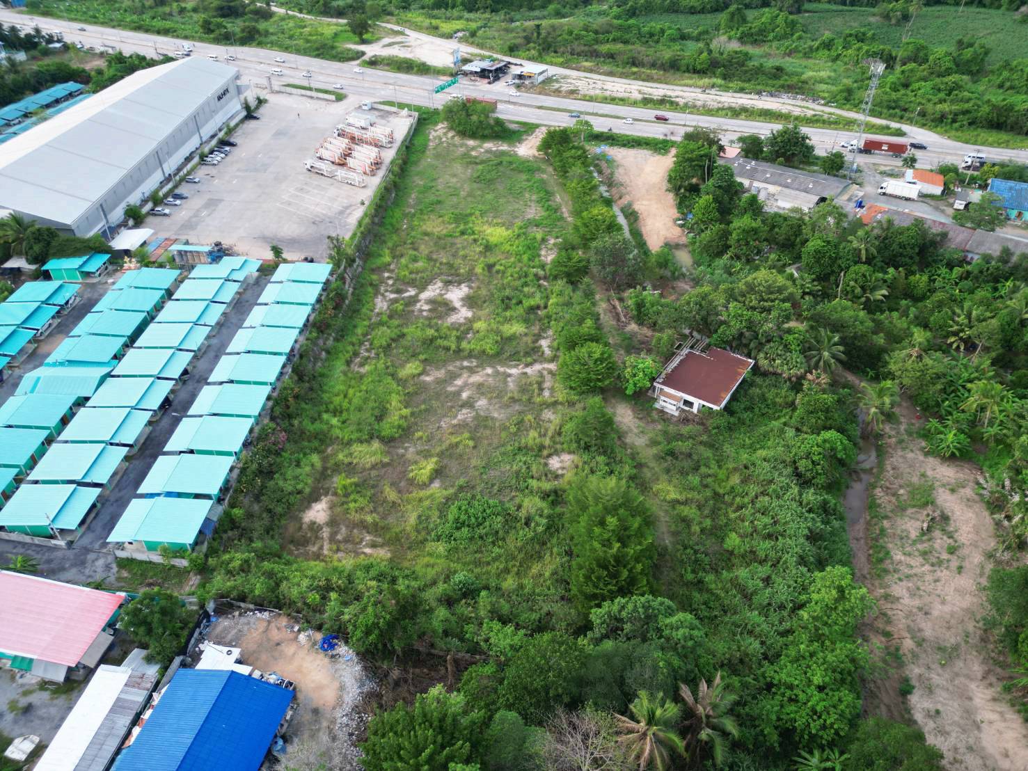 ขายที่ดินติดถนน 331- แหลมฉบัง ขาเข้า 22 km อ.ศรีราชา จ.ชลบุรี 