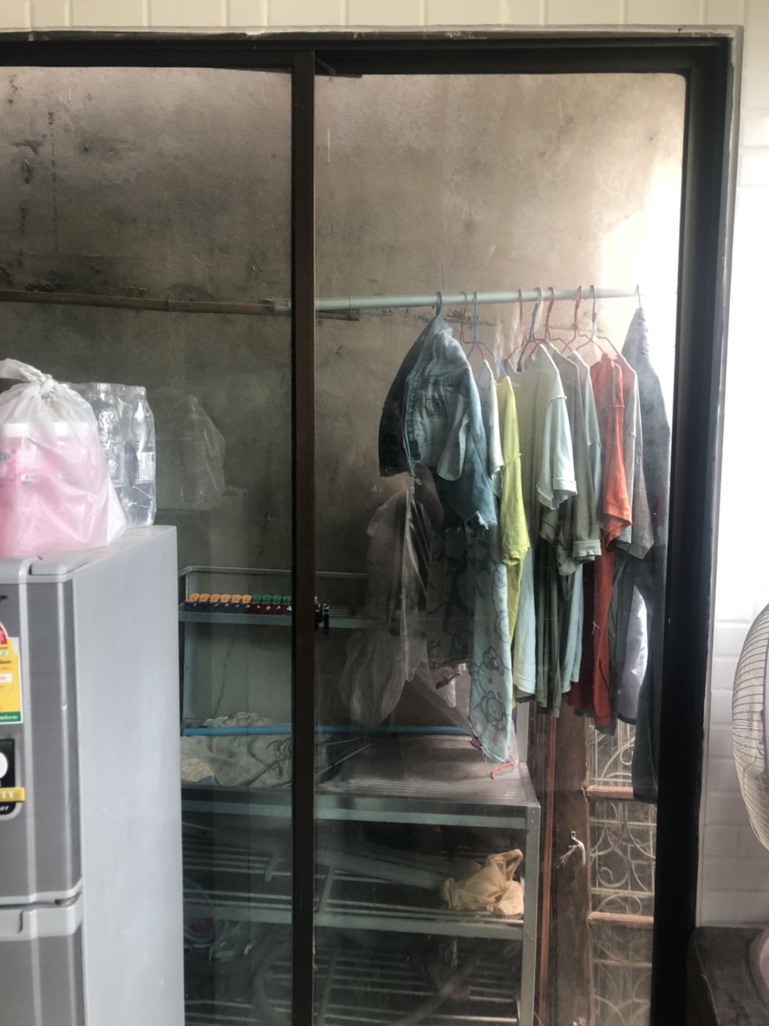 รับต่อเติมบ้านและงานอื่นๆ กันสาดหน้าบ้าน โรงจอดรถ ห้องน้ำ ห้องครัว เดินไฟ อื่นๆงานเล็กงานน้อย-งานมาก ไปหมด ราคาย่อมเยาว์ รับประกัน 1 เดือน กรณีมีปัญหาหลังต่อเติม2+5