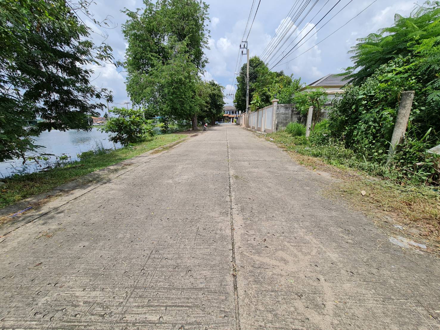 ขายด่วน ที่ดินบางใหญ่ขายที่ดินเปล่าเนื้อที่  267  ตรว แถวตลาดบางใหญ่