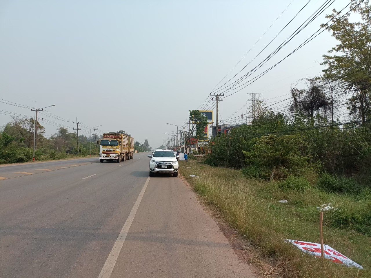 ที่ดินติดถนนใหญ่ 4 เลน อ.เมือง จ.สกลนคร 