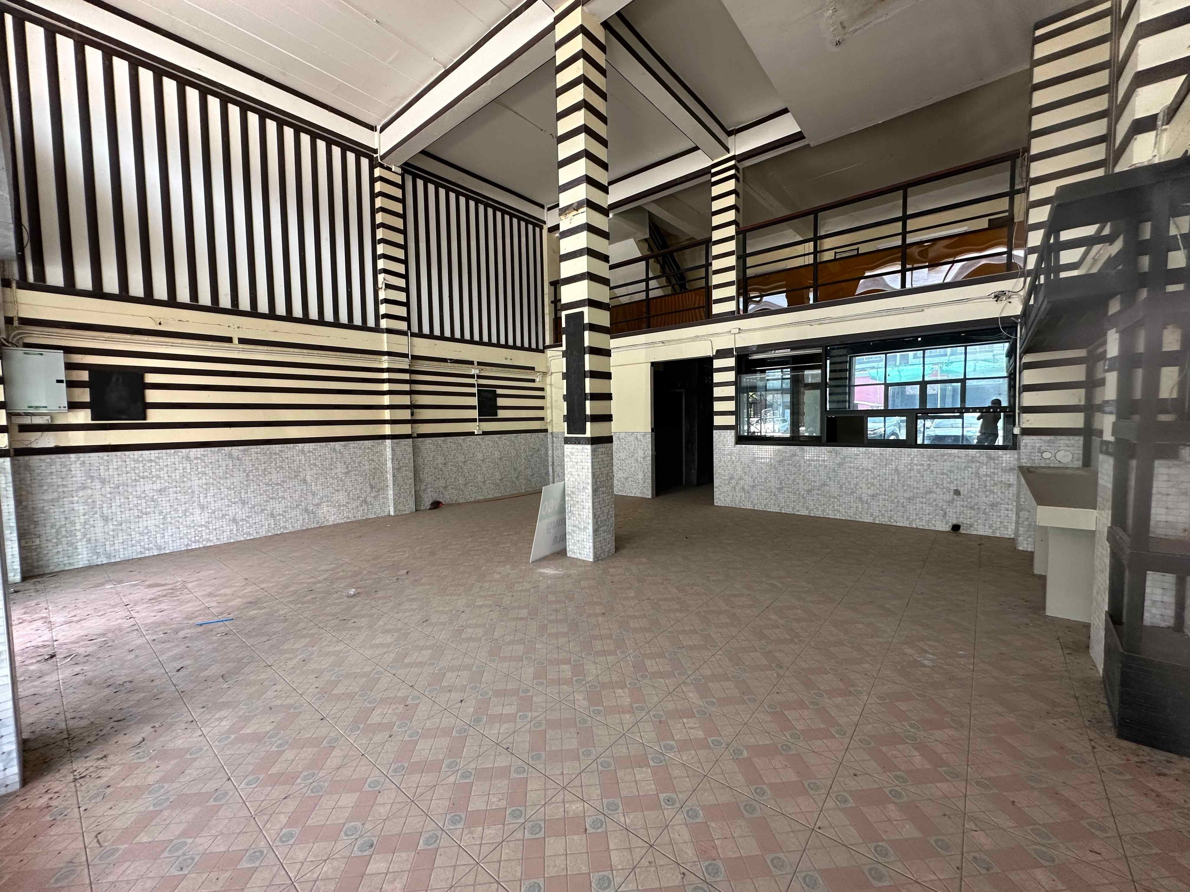 ขายอาคารพาณิชย์ 2คูหา ทะลุกัน โครงการเดอะไอยาราแชร์ 