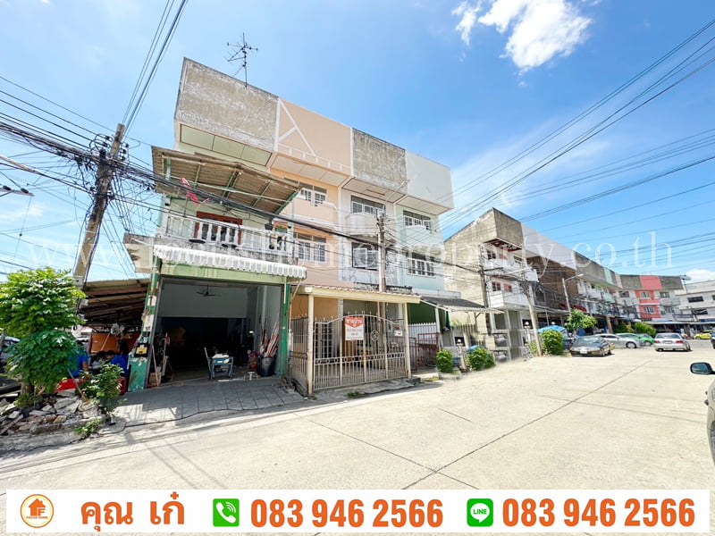 ขาย ทาวน์เฮ้าส์ 3 ชั้น หมู่บ้านรัตนาธิเบศร์