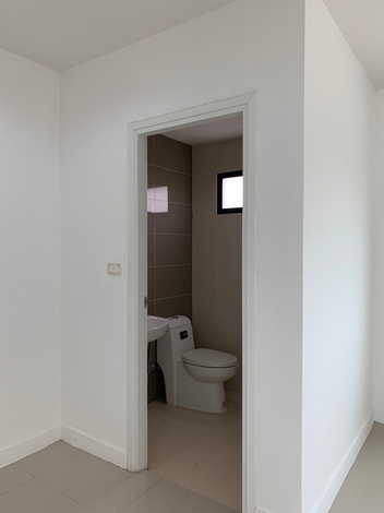 ขายอาคารพาณิชย์ หน้าโครงการ THE CONNECT พัฒนาการ 38  เขตสวนหลวง กรุงเทพมหานคร(เจ้าของขายเอง)