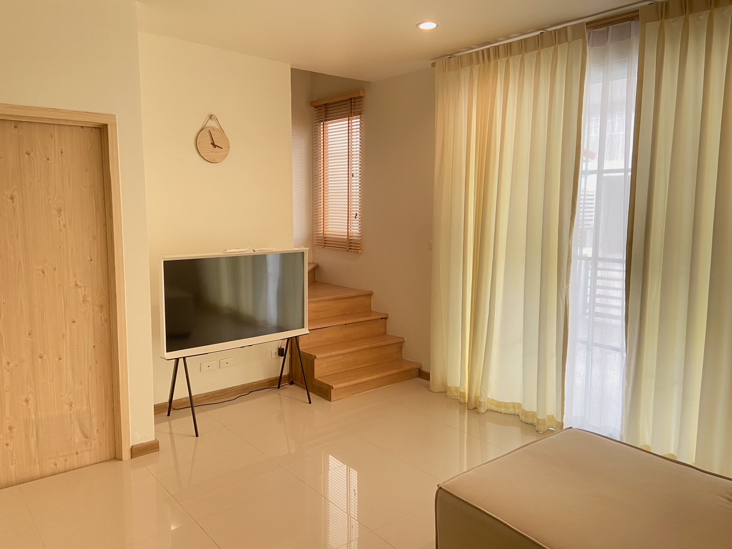 ขายทาวน์โฮม 2 ชั้นโครงการเดอะทรัสต์ ทาวน์ บ่อวิน บ้านสวย เฟอร์นิเจอร์ครบ พร้อมเข้าอยู่