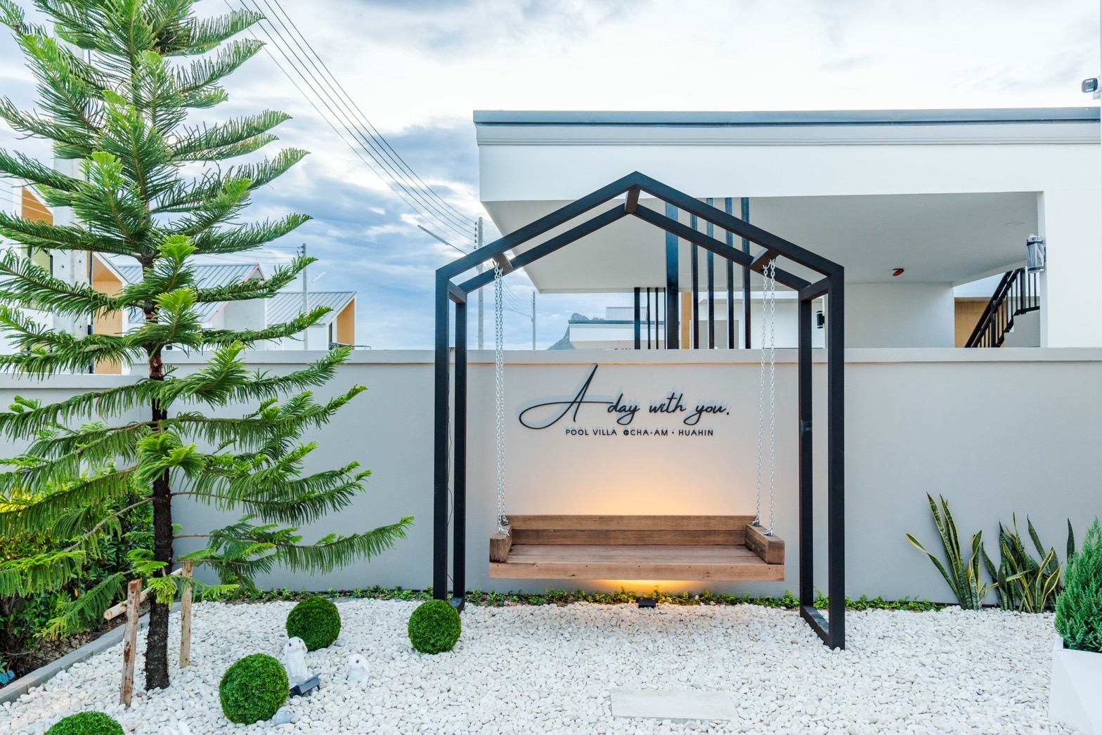 เปิดประสบการณ์ Pool Villa ชะอำ-หัวหิน ส่วนตัว สไตล์รีสอร์ท ในบรรยากาศวิวเขา เหมาะกับทุกวัย