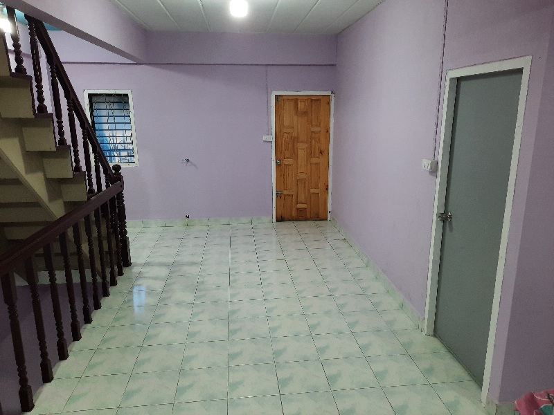 ให้เช่าบ้าน ตึกอาคารพาณิชย์ 3 ชั้น 3 ห้องนอน 2 ห้องน้ำ ใกล้นิคมสหรัตนนคร อยุธยา ใกล้ตลาดบางปะหัน ซ.มะปรางหวาน  ราคาไม่แพงค่ะต่อรองราคาได้ค่ะ สนใจติดต่อ 083-7919047 หรือทักแชทได้เลยค่ะ