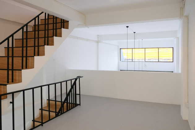 ขายอาคารพาณิชย์ รีโนเวทใหม่ พร้อมย้ายเข้าอยู่ 1 คูหา 3 . 5   ชั้น มีดาดฟ้า ใกล้เดอะมอลล์บางกะปิ สถานีรถไฟฟ้าลาดพร้าว   101 บางกะปิ