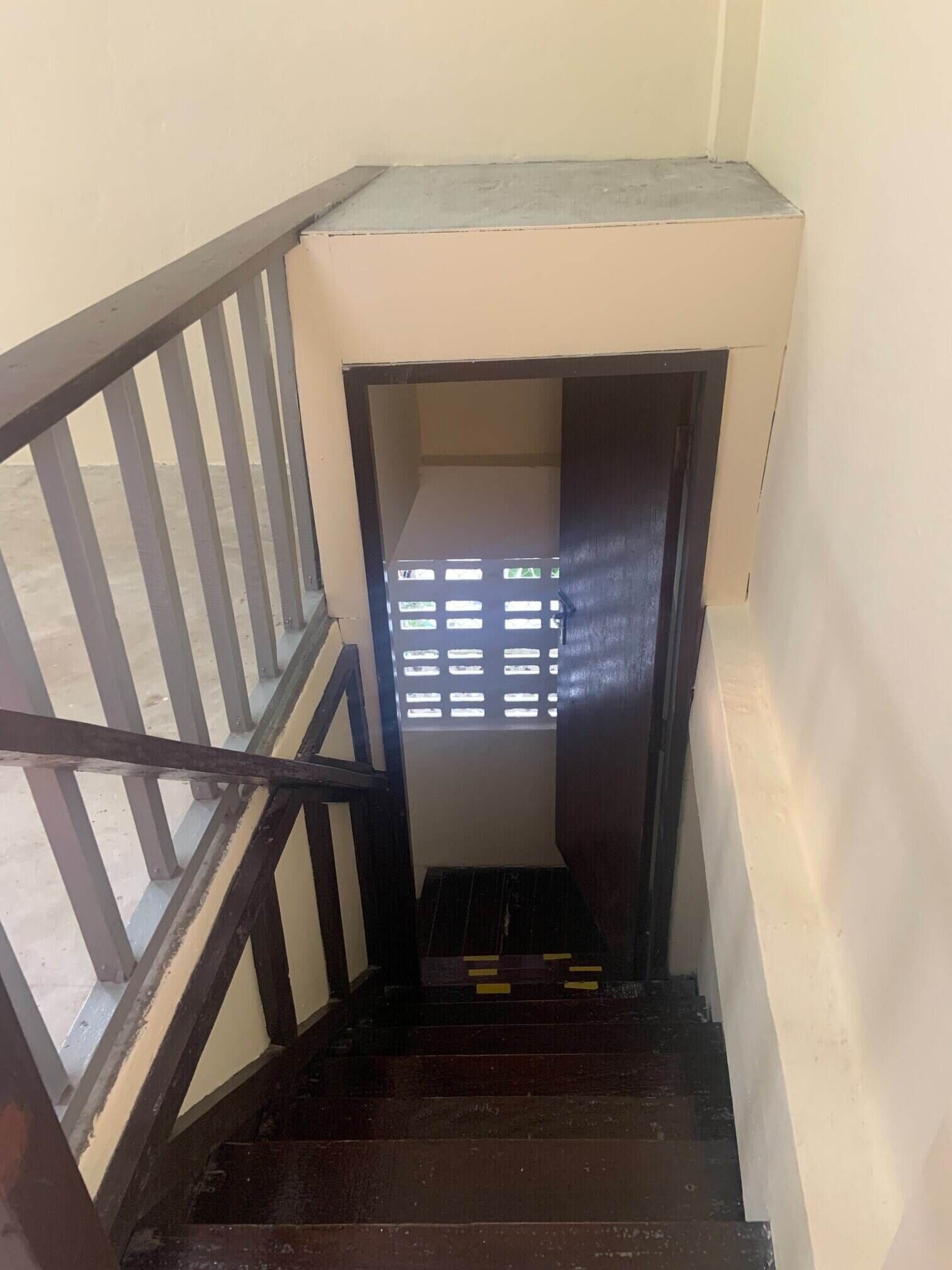 ขายตึกแถว 2 ชั้น ห้องมุม ซอยเจริญนคร 48 ใกล้สาทร BTS กรุงธนบุรี