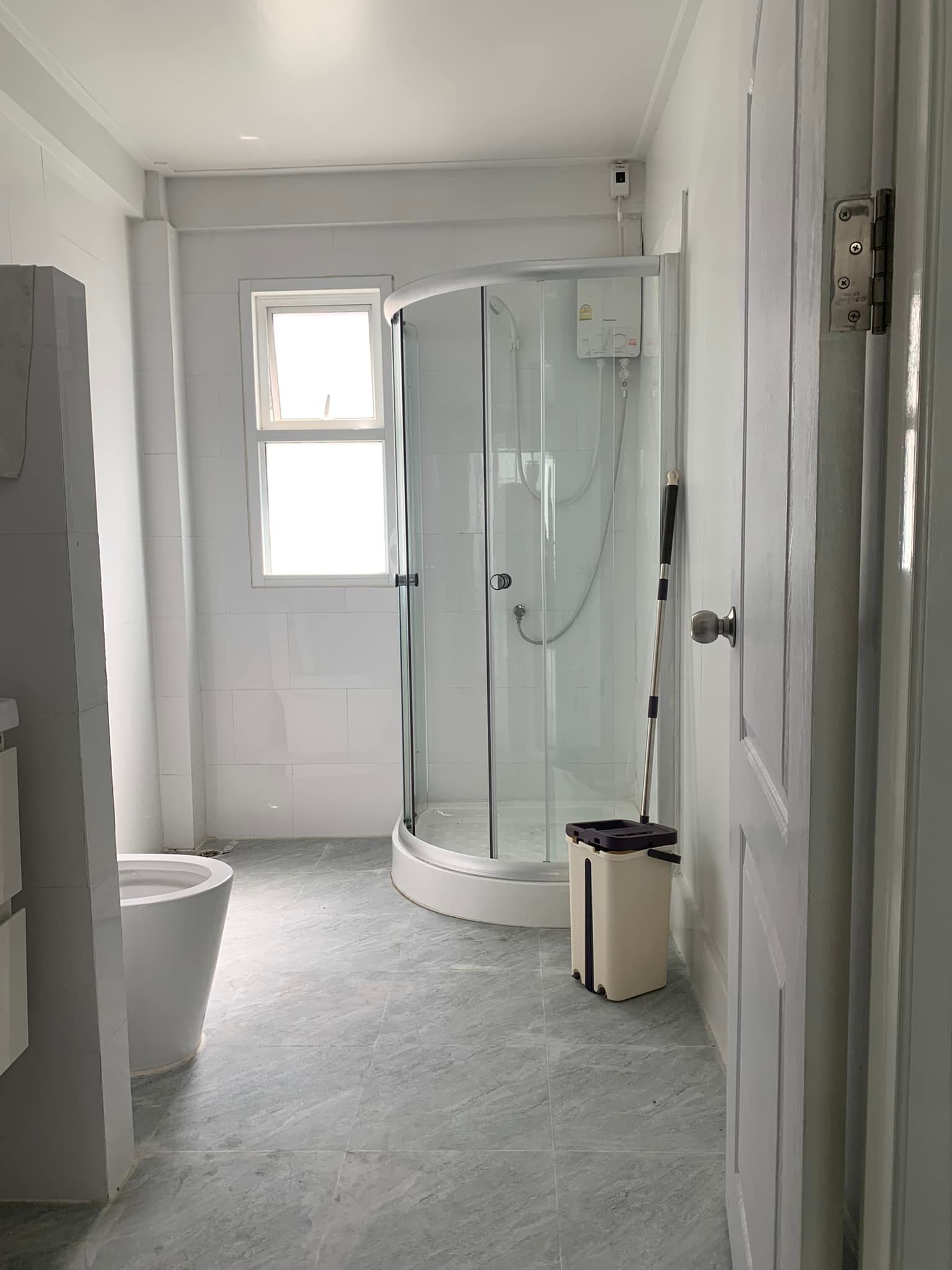 ขายด่วนอาคารพานิชย์ 6 ชั้น ทำเลอโศก สุขุมวิท แหล่งธุรกิจใกล้ BTSและMRTอโศก ย่านอโศก