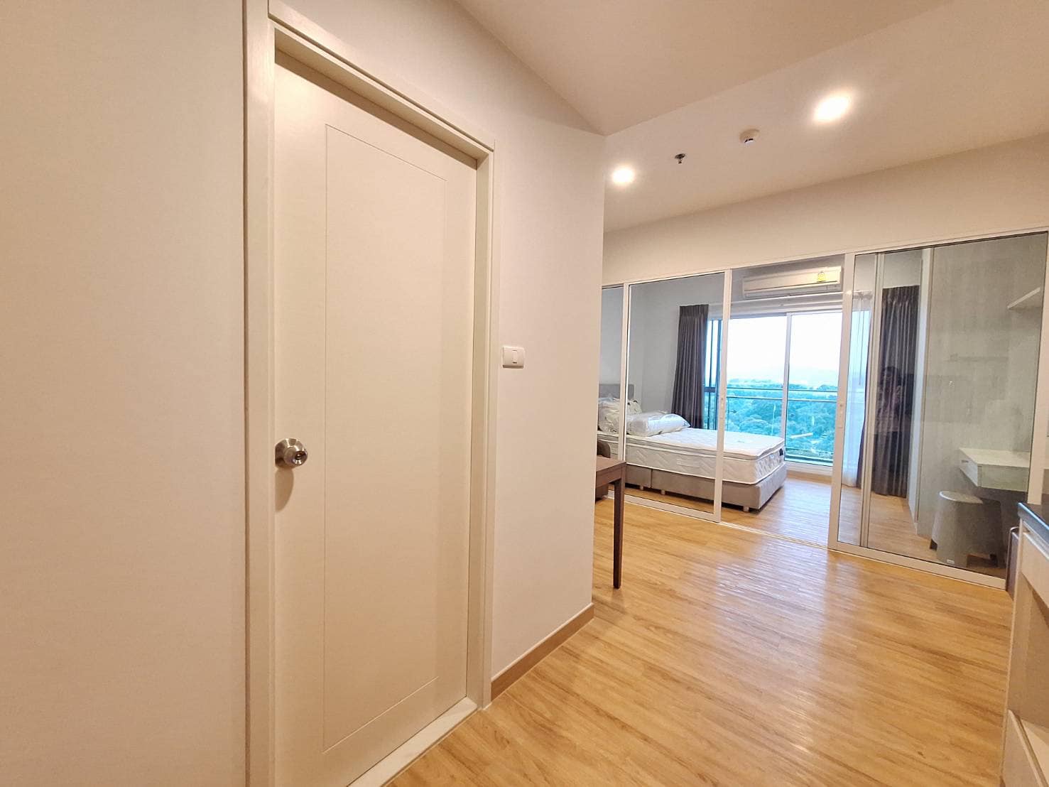 ให้เช่าคอนโดหรู The zea condo Sriracha