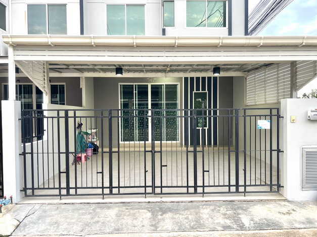 ขายทาวน์โฮม หมู่บ้านอาร์เค พาร์ค2 (รามอินทรา-ซาฟารี) แขวงบางชัน  เขตคลองสามวา กทม. (เจ้าของขายเอง) Townhome RK PARK Village 2 (Ramintra-Safari) for sale