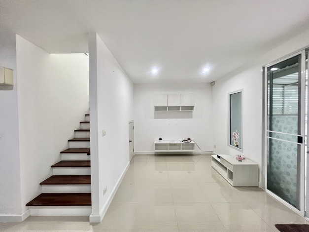 ขายทาวน์โฮม หมู่บ้านอาร์เค พาร์ค2 (รามอินทรา-ซาฟารี) แขวงบางชัน  เขตคลองสามวา กทม. (เจ้าของขายเอง) Townhome RK PARK Village 2 (Ramintra-Safari) for sale