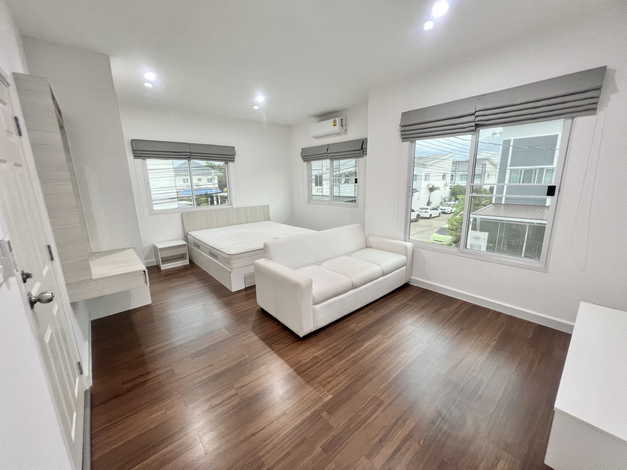 ขายทาวน์โฮม หมู่บ้านอาร์เค พาร์ค2 (รามอินทรา-ซาฟารี) แขวงบางชัน  เขตคลองสามวา กทม. (เจ้าของขายเอง) Townhome RK PARK Village 2 (Ramintra-Safari) for sale