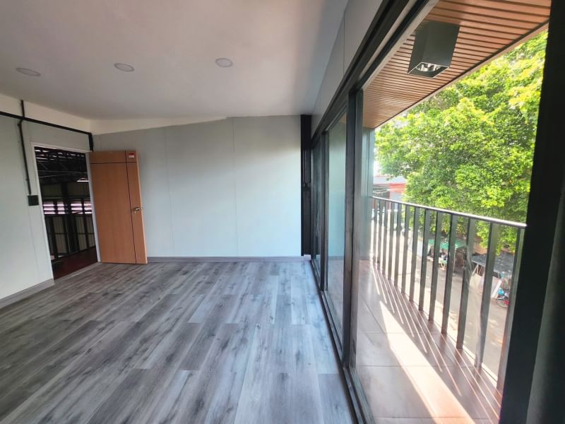 ให้เช่า ขาย อาคารโกดัง ขนาด 450 ตรม. สำนักงาน ออฟฟิศสร้างใหม่​ พร้อมโกดัง​ ย่านรังสิตลำลูกกา​