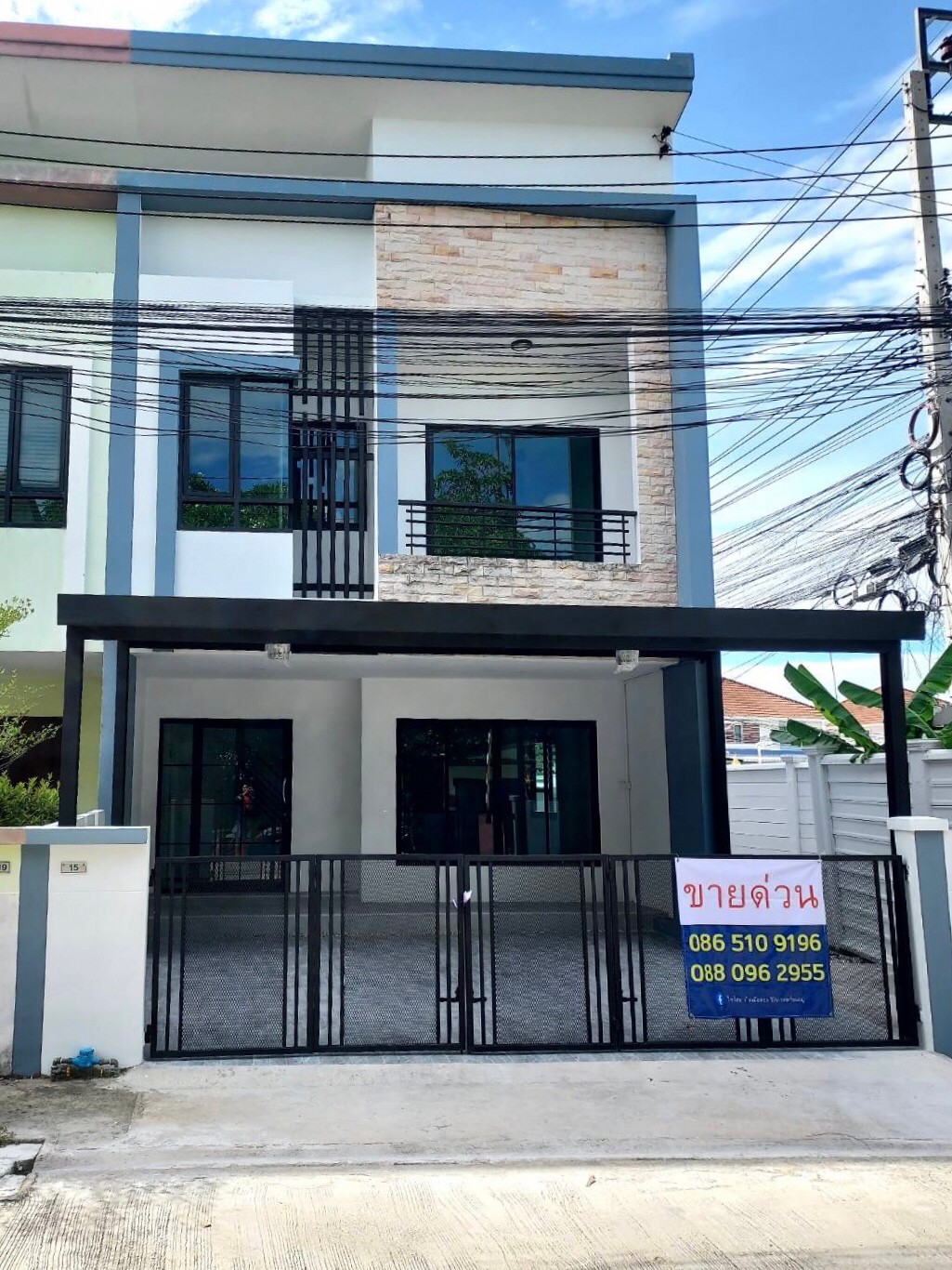 บ้านทาวน์เฮาส์ พุทธบูชา36 ทำเลดี รีโนเวทใหม่ หมู่บ้านพราวด์36ติดถนน