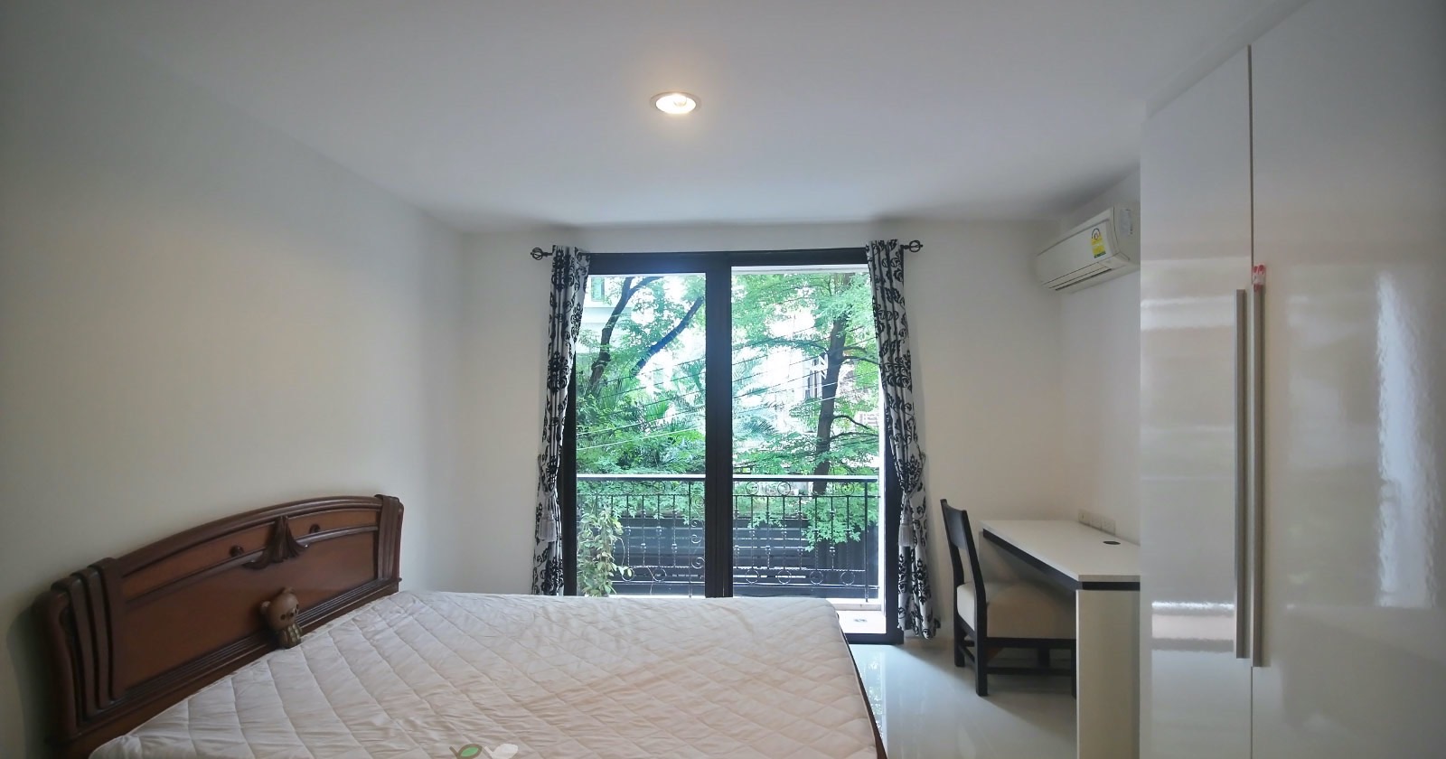 ลดหนักมากกก ขาย 7,215,000บาท  Pearl Residence สุขุมวิท 24 ใกล้ BTS พร้อมพงษ์ เพียง 640 เมตร 1 Bedroom 39.4 Sqm.ชั้น 2  