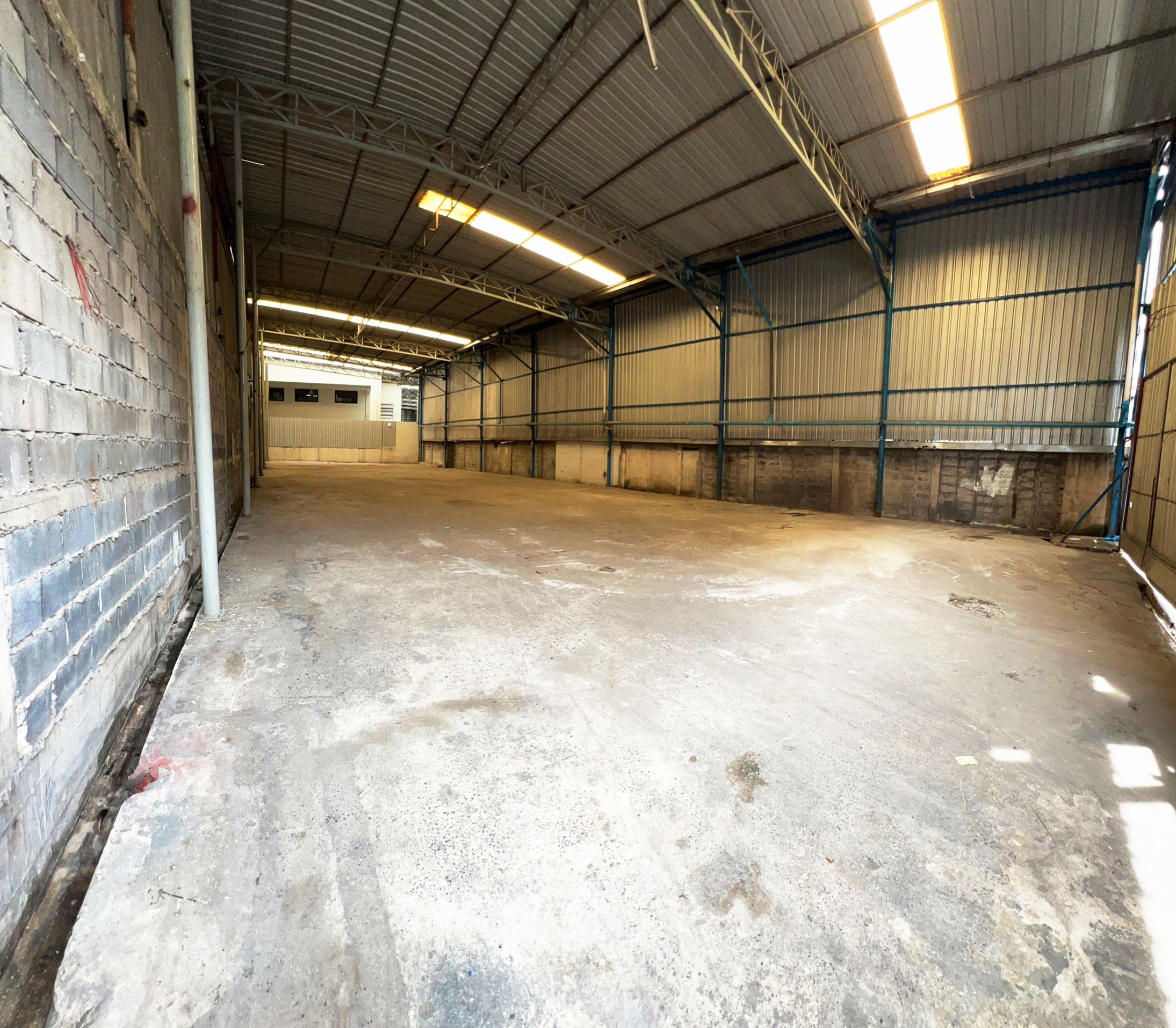 โกดังให้เช่าราคาคุ้มค่า ย่านพระประแดง