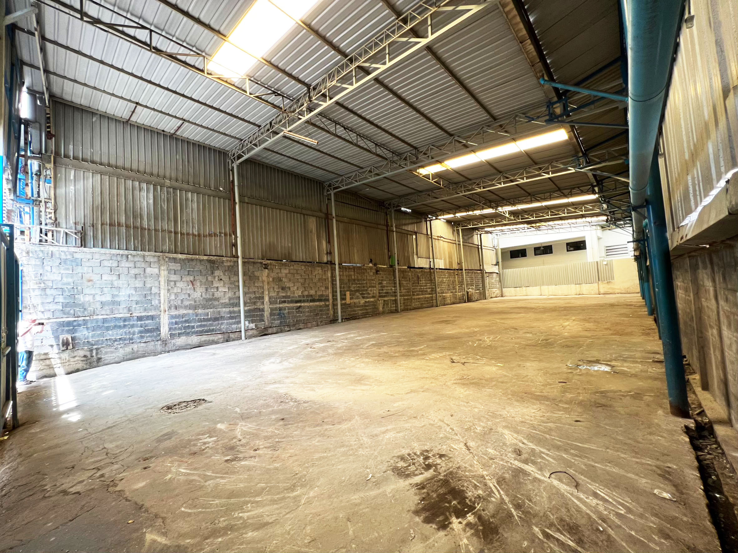 โกดังให้เช่าราคาคุ้มค่า ย่านพระประแดง