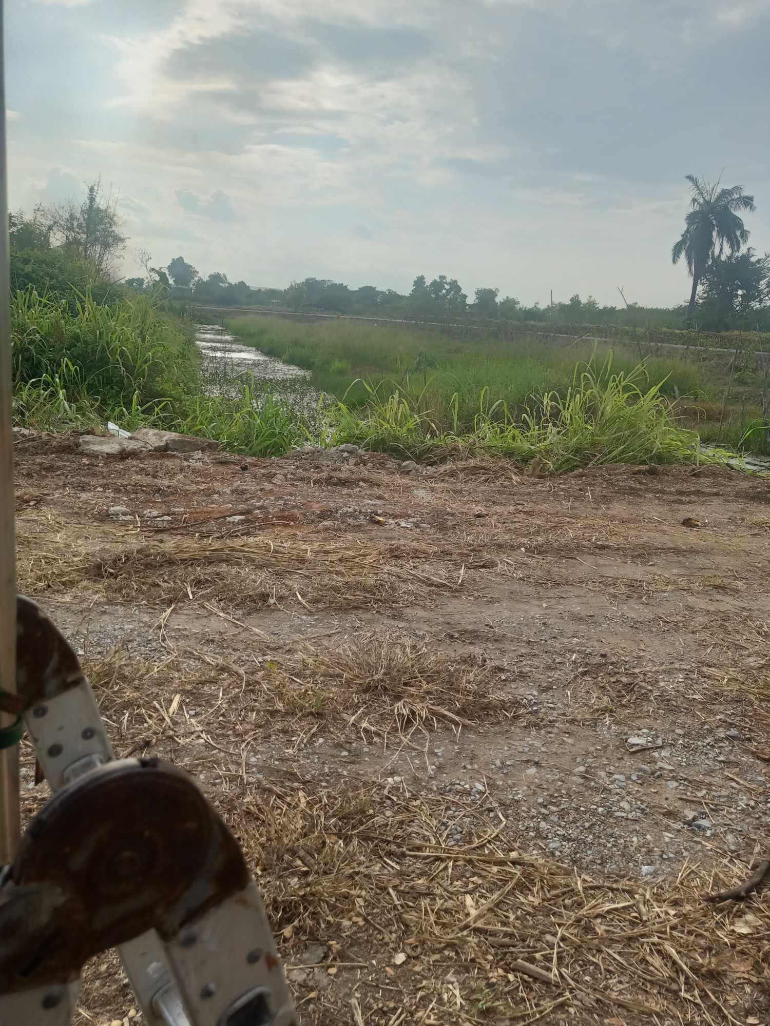 ขายที่ดินเปล่าถมดินแล้วราคาถูกอำเภอบางเลนไร่ล่ะ2.4ล้าน