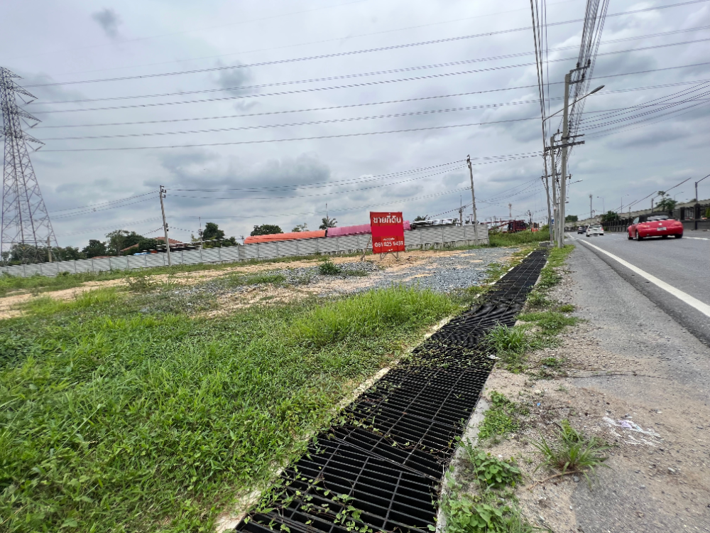 ขายที่ดินถมแล้ว  ติดถนนกาญจนาภิเษก สายพระเทพ ทำเลดี  ย่านตลิ่งชัน กรุงเทพ 