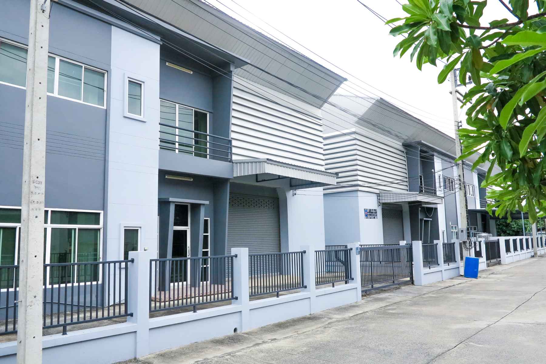 โครงการ THE WEALTH  KLONG 8 (ลำลูกกาคลอง 8 โรงงานให้เช่า พร้อม สำนักงานออฟฟิศ-โกดังแฝด)