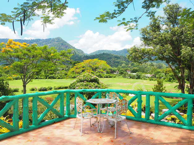 ขายอุ่นเรือนรีสอร์ทพร้อมประกอบธุรกิจ ทำเลทอง ตำบลสาริกา อำเภอเมือง นครนายก