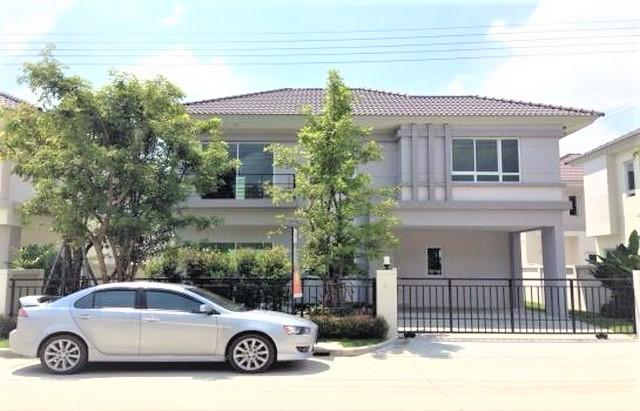 ให้เช่าบ้านเดี่ยว 2 ชั้น หมู่บ้านไลฟ์ บางกอก บูเลอวาร์ด  วงแหวน - พระราม 9