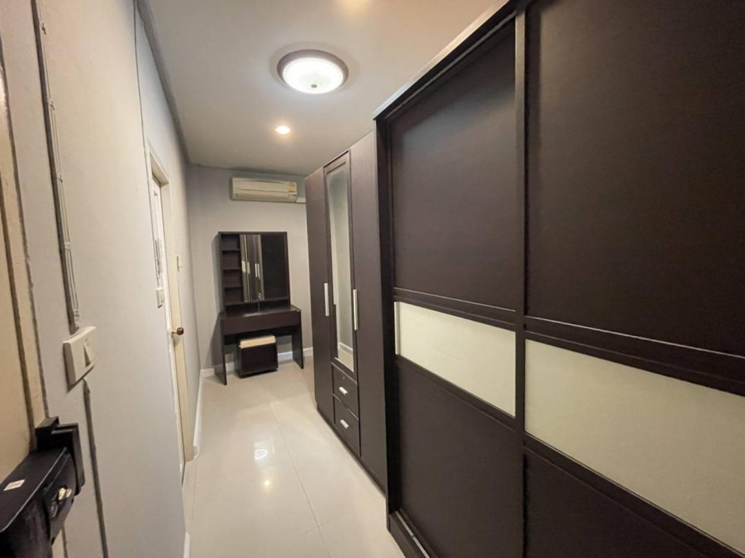 ให้เช่าทาวน์โฮม 3.5 ชั้น ย่านรัชดา-สุทธิสาร ใกล้ MRT สุทธิสาร