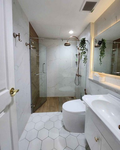 ขายทาวน์โฮม3ชั้นบ้านกลางเมืองเออร์บาเนี่ยนพระราม 9-ลาดพร้าว84 ตกแต่งพร้อมอยู่