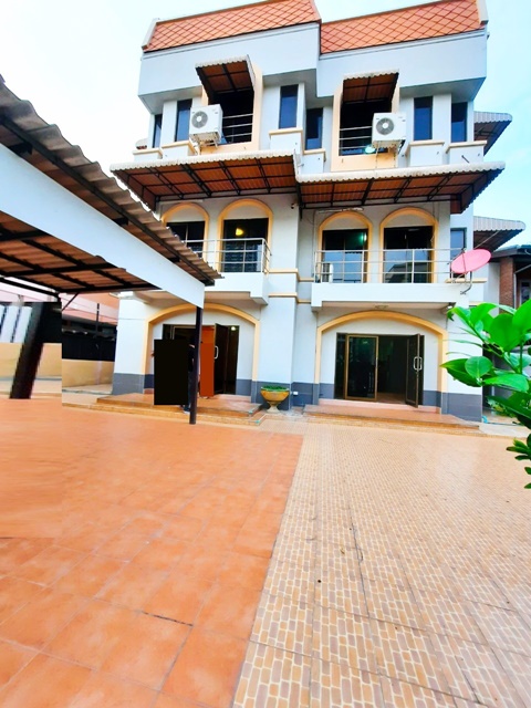 ใหญ่มาก ทาวเฮ้าส์ 2คูหา 8นอน BTS ราชเทวี เพชรบุรี 1-7 10แอร์ สยามพารากอน ราชเทวี Central World 210 ตรว. 8น้ำ จอดรถ 8คัน 