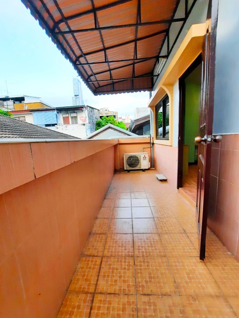 ใหญ่มาก ทาวเฮ้าส์ 2คูหา 8นอน BTS ราชเทวี เพชรบุรี 1-7 10แอร์ สยามพารากอน ราชเทวี Central World 210 ตรว. 8น้ำ จอดรถ 8คัน 