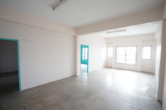 MRT บางรักใหญ่ DBS เด่นหล้า อินเตอร์ ถนนใหญ่ 10 เลน ให้เช่าอาคารพาณิขย์ 2 คูหา 36 ตร.ว. 640 ตรม. ราชพฤกษ์ ทำเลทอง CHIC REPUBLIC อ้อมเกร็ด