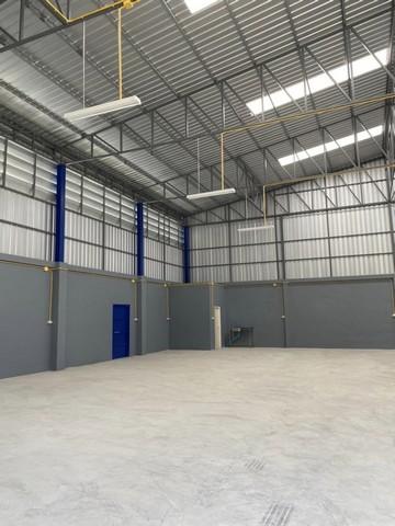 ให้เช่าโกดัง พื้นที่ใช้สอย 400 ตรม.ซอยลาดกระบัง 14 ทับ 1 ใกล้โรบินสัน