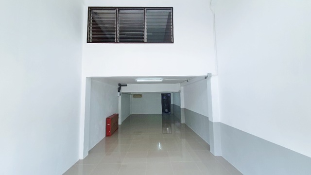 เพชรเกษม 108-114 ให้เช่าอ.พาณิชย์ 3ชั้น  ปากซอย เหมาะร้านซักรีด ใกล้อพาร์ตเม้นท์ 