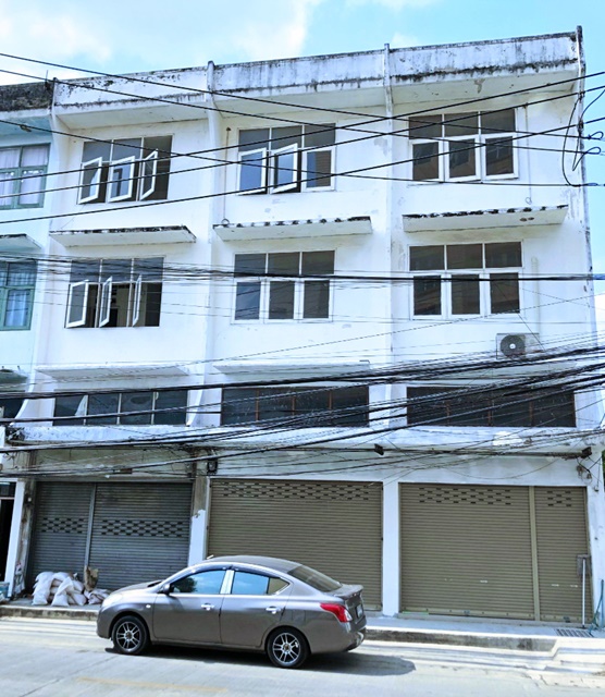 เพชรเกษม 108-114 ให้เช่าอ.พาณิชย์ 3ชั้น  ปากซอย เหมาะร้านซักรีด ใกล้อพาร์ตเม้นท์ 